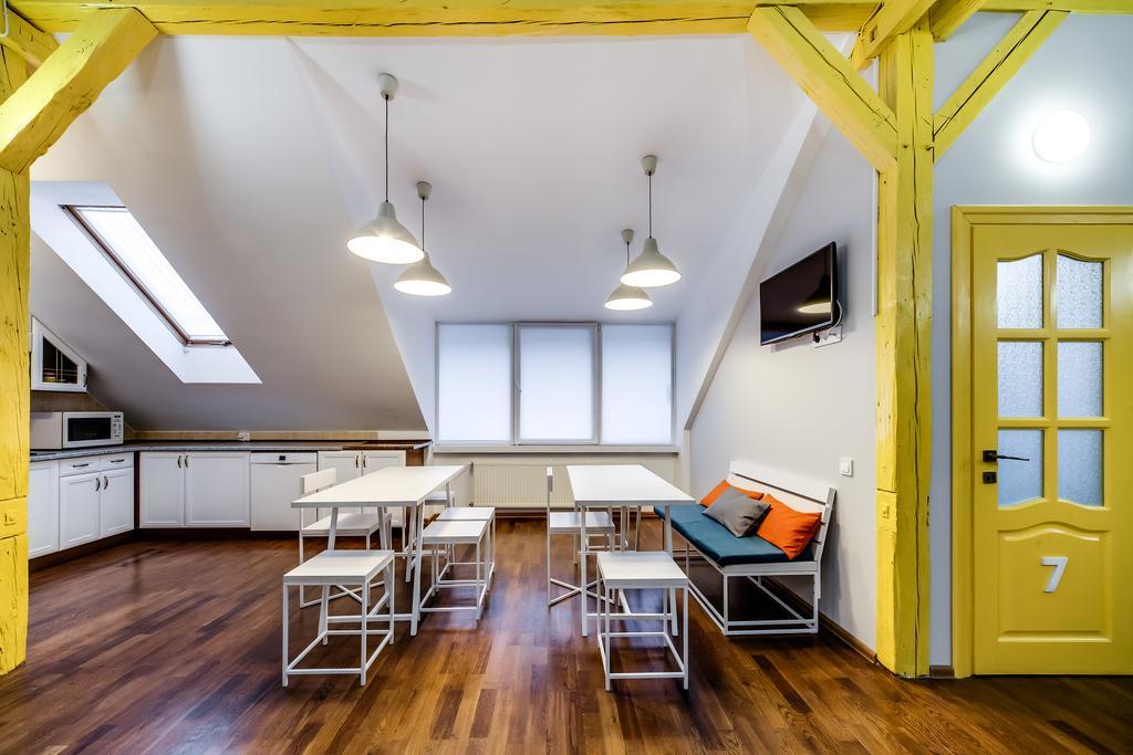 Park Plus Hostel Lwów Zewnętrze zdjęcie