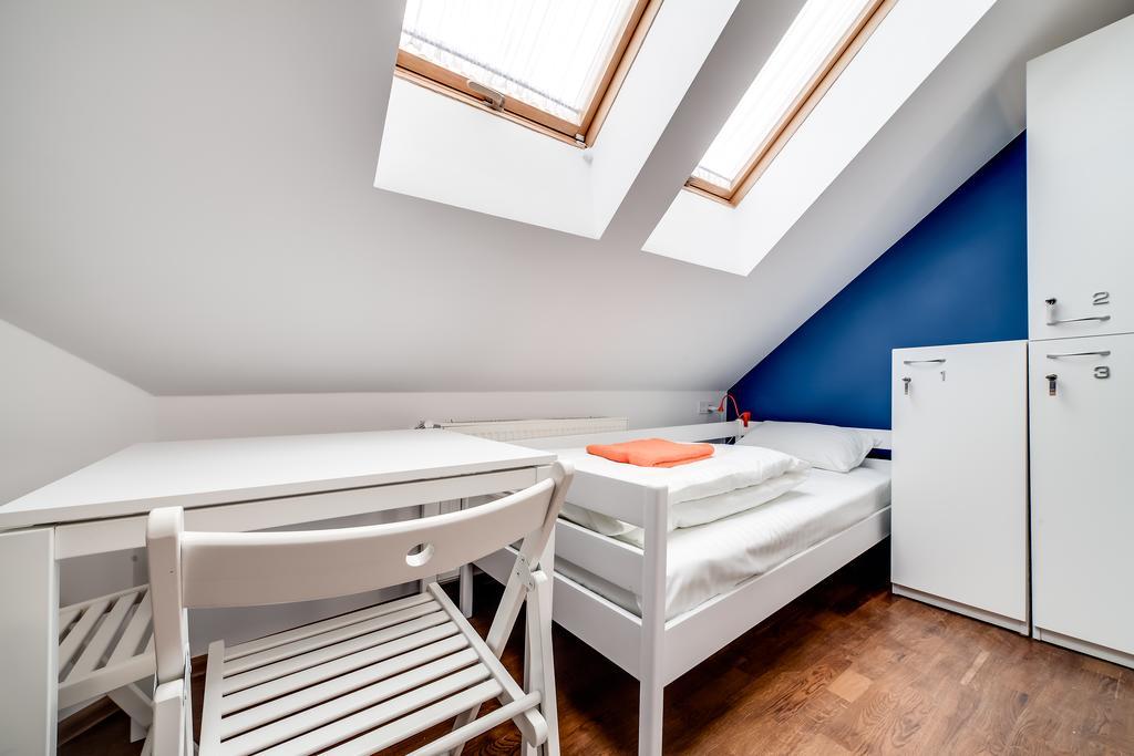 Park Plus Hostel Lwów Pokój zdjęcie